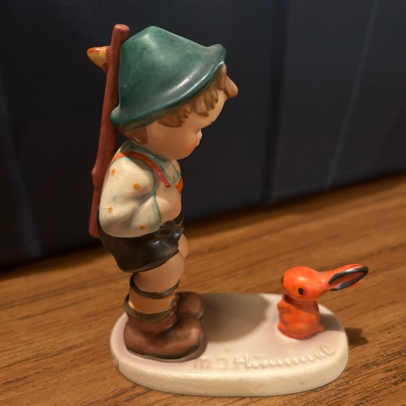Valuable Hummel Figurine with Boy and Rabbit, sensative hunter figurine. - Picture 1 of 4